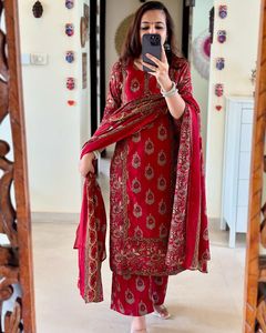 Top y pantalón étnicos indios para mujer, estampado de algodón y trabajo manual Kurti con pantalón y Dupatta, ropa de verano, vestido Kurti de diseñador - Product Image 2