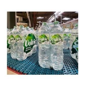 Profitez de l'eau Volvic pure et rafraîchissante en vente, idéale pour garder votre famille hydratée à tout moment et en tout lieu, avec facilité. - Product Image 5