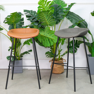 Taburete de Bar de Diseño Contemporáneo de Alta Calidad en Cuero PU con Patas de Hierro con Recubrimiento en Polvo para Uso en Pub o Gimnasio-GAK39PU - Product Image 6