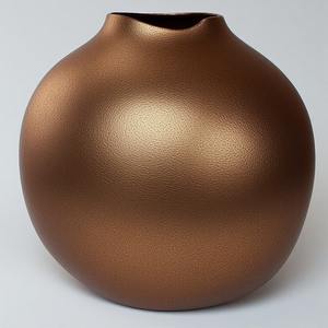 Jarrón de hierro alto hecho a mano con acabado dorado antiguo y forma delgada, ideal para apartamentos elegantes y hospitalidad Premium - Product Image 5