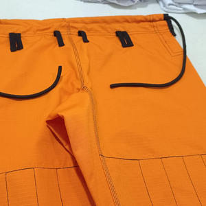 Uniforme de Jiu-Jitsu Brasileño Ligero y Personalizado con Cuello Reforzado, Costuras Resistentes, Tela Transpirable, Secado Rápido y Pantalones Duraderos - Product Image 3