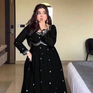 Robe longue Anarkali pour les fêtes - Product Image 1