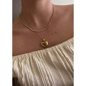 Colgante y Amuleto de Corazón Asimétrico Vintage, Diseño Elegante y Atípico para Personas que Buscan Estilo - Product Image 2
