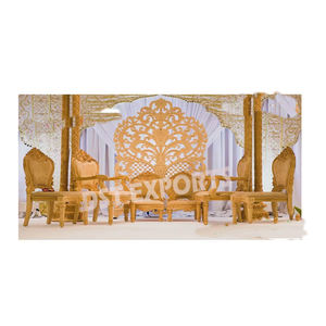 Chaises en bois blanches traditionnelles pour mandap de mariage indien gujaratien, ensemble de chaises en bois pour mandap de mariage, États-Unis - Product Image 5