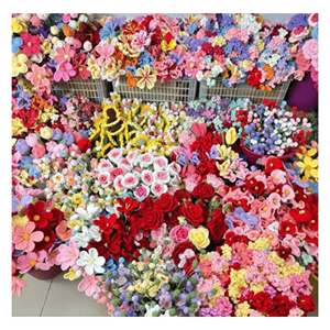 Flores de Ganchillo Hechas a Mano con Hilo para Arreglos Florales, Decoración de Interiores, Empaque Creativo - Estilo Vintage para el Día de San Valentín y Verano - Product Image 1