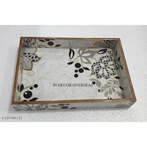 Bandeja de servicio de madera de mango con bordes curvos de forma cuadrada con asas de diseñador floral de metal chapado en oro del fabricante indio - Product Image 2