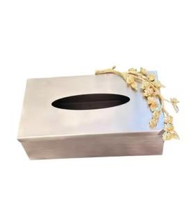 Boîte à mouchoirs en forme de rectangle de luxe faite à la main fleur attachée en métal avec support fini or Logo personnalisable pour revendeur - Product Image 5