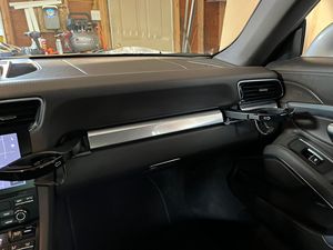 2018 légèrement utilisé pour 911 Carrera 4S Cabriolet 420hp Flat6 AWD Sport Chrono Package Sièges en cuir Conduite à gauche à vendre - Product Image 2