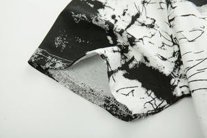 Nouveauté Vêtements décontractés de qualité supérieure Design rugueux Ourlet incurvé T-shirts en coton biologique à manches courtes avec logo imprimé en silicone pour hommes - Product Image 6