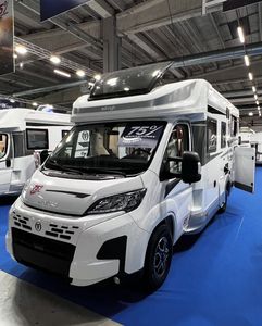 Autocaravana de Lujo Usada 4X4 Todoterreno, Remolque RV, Casa Móvil, Acero Inoxidable, 1500 kg de Carga Útil, 4-6 Personas, La Mejor - Product Image 1