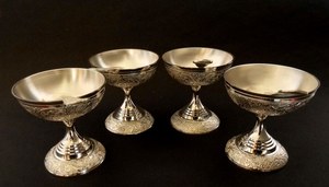 ชุดของขวัญงานปาร์ตี้สำหรับเด็กรูปราชวงศ์ถ้วยเสิร์ฟไอศกรีมช้อนเครื่องใช้บนโต๊ะอาหารทองเหลืองแกะสลักด้วยมือราคาโรงงานขายส่ง - Product Image 2