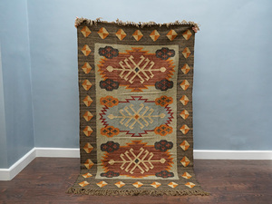 Timeless Tradition Kilim Handwoven Wool Rug Modern Exquisite Designs Plush Pile Unbeatable Wholesale Home Enhancement Prices - Product Image 6
