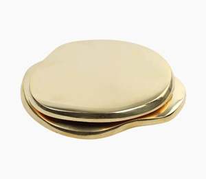 Ensemble de 5 sous-verres artisanaux en laiton pour la maison, tapis et tampons par Artisan - Product Image 4