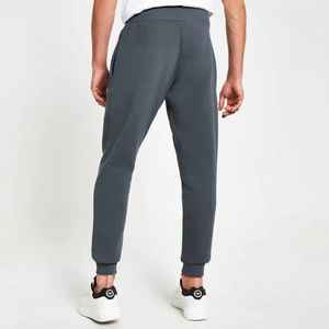 Chándal de lujo con logotipo personalizado y ajuste suave a bajo precio para hombre, chándal ajustado informal de secado rápido al por mayor - Product Image 6