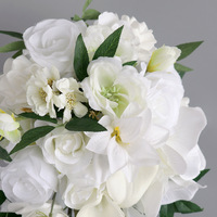 Bouquet de fleurs artificielles haut de gamme en soie blanche effet cascade pour décoration de mariée - Vente en gros