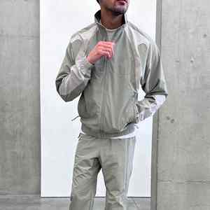 Vêtements de sport pour hommes personnalisés VarsityJacket imperméable Manteaux en nylon pour hommes Veste coupe-vent personnalisée surdimensionnée pour hommes pour l'extérieur - Product Image 5