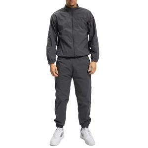 Ensemble de survêtements de jogging en nylon coupe-vent noir avec logo personnalisé brodé – Tenue décontractée 2026 - Product Image 1