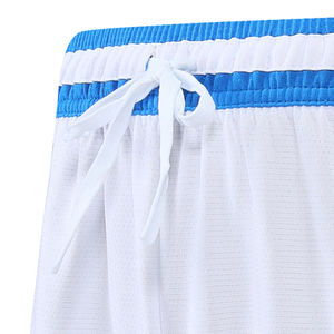 กางเกงขาสั้นลายตาข่ายสำหรับผู้ชายกางเกงขาสั้นตามสั่งขนาด5นิ้วเสื้อใส่เล่นกีฬาเล่นบาสเก็ตบอลยิมโพลีเอสเตอร์งานออกแบบได้ตาม2024 - Product Image 3