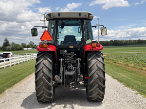 Achetez un tracteur Massey Ferguson 5613 de haute qualité disponible en gros, doté d'une forte capacité agricole - Product Image 5