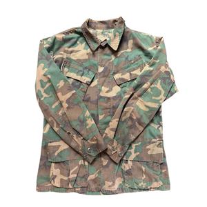 Uniforme de camouflage jungle vintage américain vietnamien des années 1960 pour reconstitutions historiques - Product Image 3