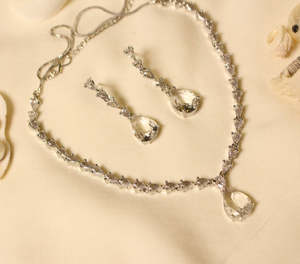 Conjunto de collar étnico indio pakistaní de lanzamiento más nuevo trabajo de perlas detallado piedras Kundan pulido de oro pesado hecho de acero inoxidable - Product Image 1