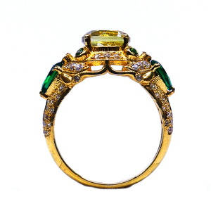 Anillo de Compromiso o Aniversario Clásico y Único de Plata de Ley 925 Chapado en Oro Vermeil con Peridoto Natural en Canal - Product Image 5