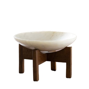 ชามหินอ่อนสีขาวพร้อมขาตั้งไม้การออกแบบที่ไม่ซ้ำกันสำหรับเครื่องครัวตกแต่งบ้านโต๊ะตกแต่งโรงแรมร้านอาหารทำในประเทศอินเดีย - Product Image 1