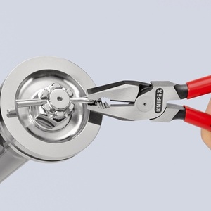 Alicates Combinados Reforzados KNIPEX de 200 mm con Recubrimiento Plástico y Cuchilla de Utilidad - Product Image 3