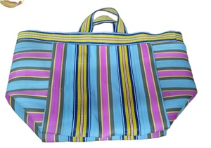 Sacs à main pour femmes à rayures multicolores écologiques sacs de plein air en plastique tissé en nylon recyclé fabriqués en Inde - Product Image 3