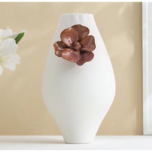 Jarrón Floral de Cerámica Windflower, Porcelana Hecha a Mano con Elegante Diseño Nórdico y Acabado Mate para Decoración del Hogar o Uso en Bodas - Product Image 1