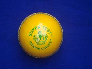 ลูกบอลสำหรับฝึกซ้อมคริกเก็ตในร่ม4ชิ้น156ก. ลูกบอลหนังแข็งสำหรับฝึกซ้อมคริกเก็ตในร่มและกลางแจ้ง - Product Image 3