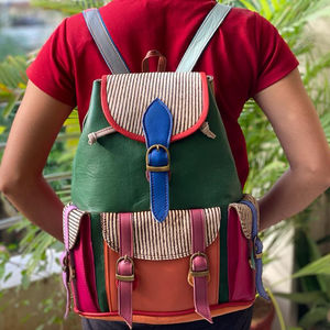 Sac à dos en cuir de vache avec fourrure animale - Product Image 1