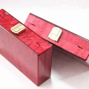 กระเป๋าคลัทช์สำหรับผู้หญิงประดับไข่มุกเทียมทรงผีเสื้อสีทองหรูหราดีไซน์ทันสมัยได้รับความนิยมชุดสำหรับงานแต่งงานของผู้หญิง - Product Image 5