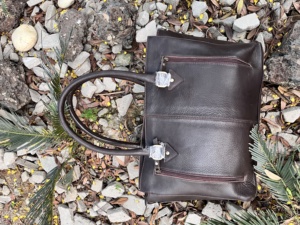 Sac à main élégant à double poignée fabriqué à la main, ensemble de sacs fourre-tout à franges sculptés de style occidental en fourrure de vachette - Product Image 5