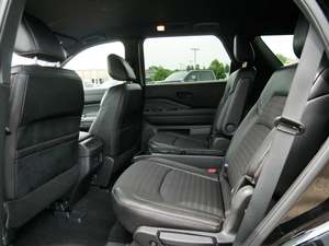 Nissan Pathfinder Rock Creek SUV 4x4 2023, sièges en cuir, toit ouvrant, caméra arrière 360°, transmission automatique, moteur essence 4.1-6L - Product Image 5