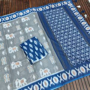 ผ้าซารีผ้าลินินแท้คุณภาพพรีเมียม พร้อมลายพิมพ์ดิจิทัลความละเอียดสูงพิเศษ พู่ห้อยทำมือ ดีไซน์การทอผ้าฟูมกา พัลลู พร้อมเสื้อคลุม - Product Image 1