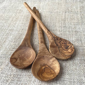 Cuchara de cocina de madera Natural hecha a mano, ecológica, resistente al calor para uso en la cocina, para revolver fiestas, mezclar, servir alimentos - Product Image 1