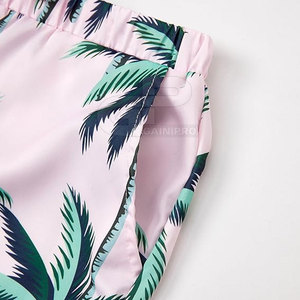 Colección de conjuntos elegantes para vacaciones familiares, ropa a juego diseñada para la comodidad en viajes, vacaciones de verano y actividades en resorts. - Product Image 3