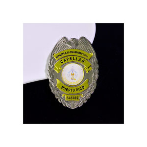 Fabrication de badges de sécurité en métal à deux plaquages couleur or et argent, surface plate ou incurvée, avec gravure, logo personnalisé sur mesure. - Product Image 5