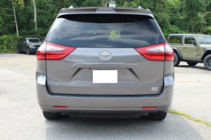 2020 pour Sienna XLE 7 places, Mini-fourgonnette de luxe à traction intégrale, moteur essence 3.5L automatique, norme d'émission Euro IV, conduite à gauche - Product Image 6