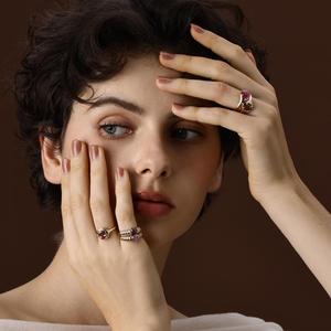 Anillo de Turmalina Rosa con Corte Cojín - Joyería Fina y Delicada con Incrustaciones - Product Image 2