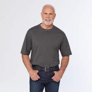 Camiseta de cuello redondo para hombre personalizada de fabricación OEM | Algodón suave, disponible en varios colores - Product Image 2