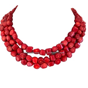 Collar de resina roja de alta calidad de clasificación superior Joyería de moda para mujeres de India Collar de resina hecho a mano de aspecto moderno - Product Image 1