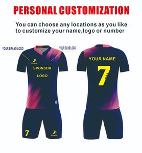 ชุดฟุตบอลแบบขายส่งสั่งทำได้ ชุดฟุตบอลสำหรับผู้ใหญ่แบบยูนิเซ็กซ์ ผลิตจากโพลีเอสเตอร์ 100% แห้งเร็ว ป้องกันแบคทีเรีย ระบายอากาศได้ดี - Product Image 2