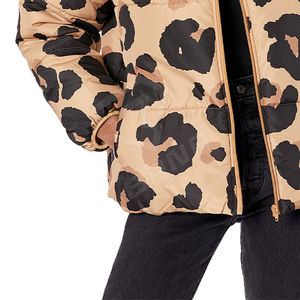 Venta al por mayor de las mujeres de satén de moda Puffer chaquetas con cuero transpirable y características impresas cálido para trajes casuales ropa de invierno - Product Image 5