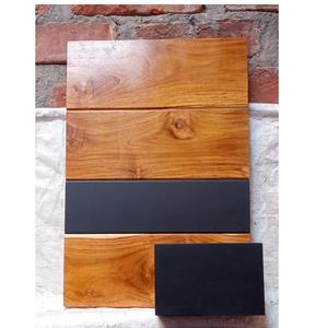 Plaque d'identification en bois artisanale moderne pour la maison et le bureau, personnalisable, de petite à moyenne taille, finition de grande qualité pour une utilisation murale - Product Image 1