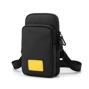 Petit sac à bandoulière en nylon imperméable pour femmes sac à bandoulière pour hommes pour voyage en gros pochettes de messager conception d'épaule confortable - Product Image 1