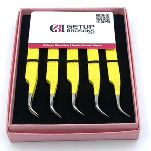 Pince à épiler GETUP BROSONS IMPEX en acier inoxydable de haute qualité avec revêtement en poudre jaune, pointe en fibre nano et poignée diamantée incurvée - Product Image 3