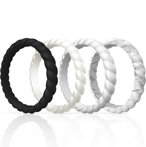 Ensemble d'anneaux en résine torsadée pour femmes élégant empilable léger étanche bandes de mode Unique fait à la main moderne brillant bijoux - Product Image 1
