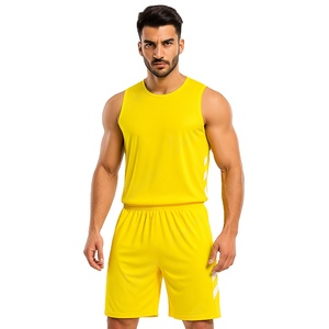 Vêtements de basket-ball unisexes personnalisables 100% polyester vêtements de sport confortables pour hommes et femmes parfaits pour le jour du match et l'entraînement - Product Image 1